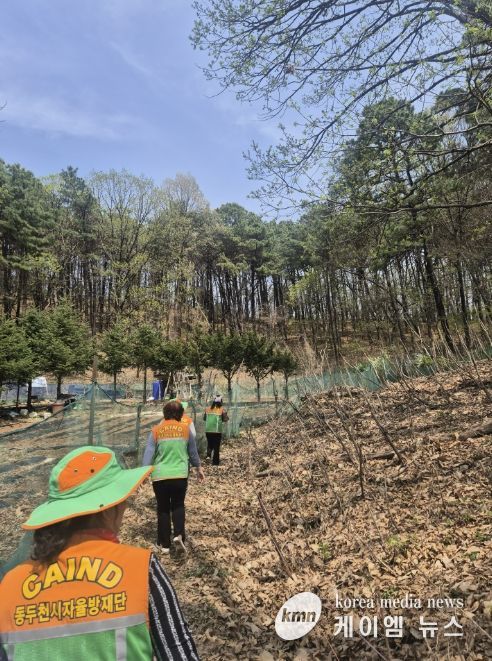 동두천시 생연1동 지역자율방재단, 봄철 산불 예방을 위한 현장 점검 실시